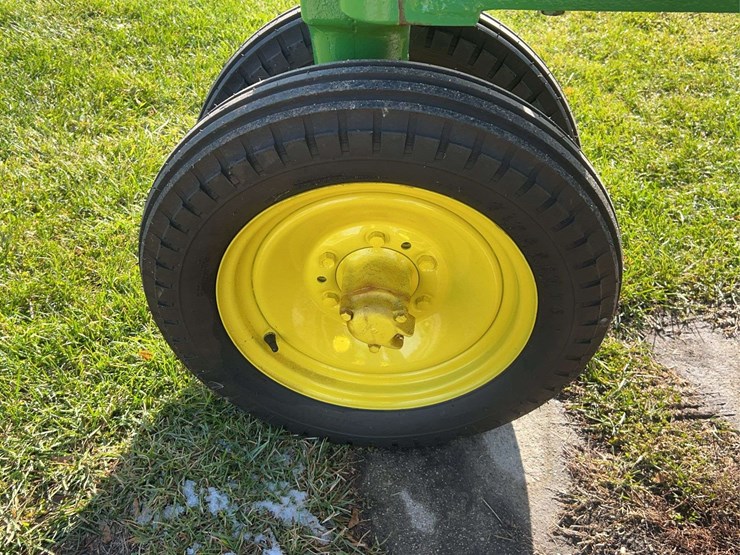 john-deere-model-b-image-17