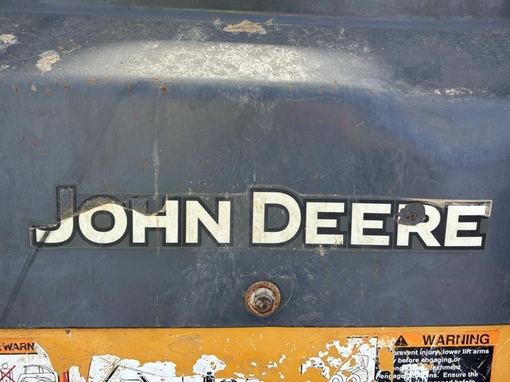 2021-deere-317g-image-12