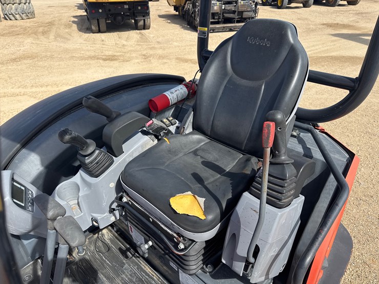 kubota-kx040-4-image-11