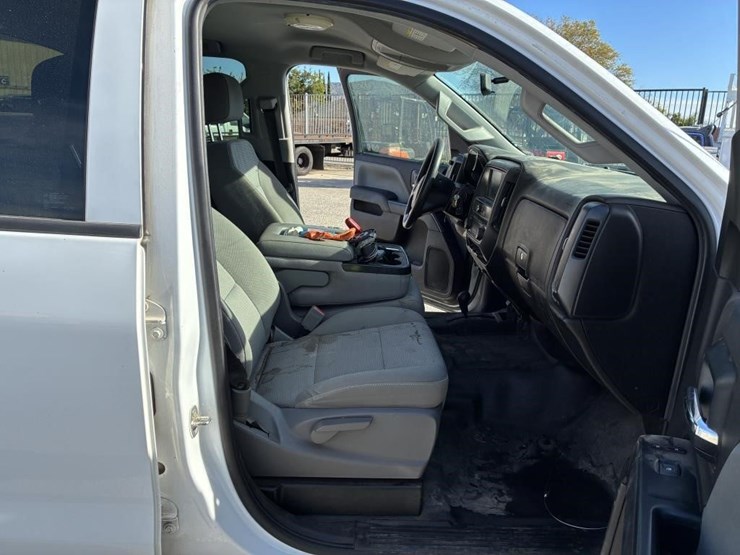 2018-chevrolet-2500-image-10