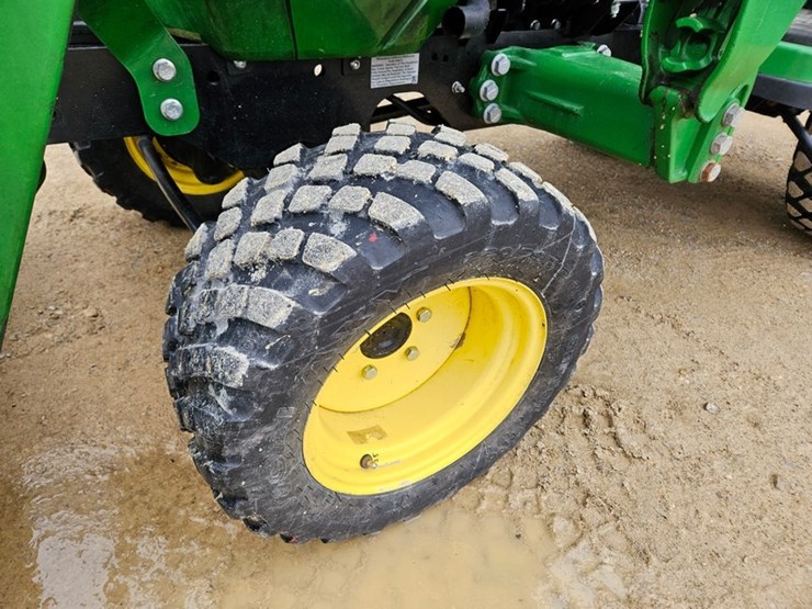 john-deere-1025r-image-15