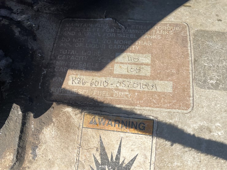 #1459-•-2008-peterbilt-pb335-hook-truck-(has-mn-title)-image-25