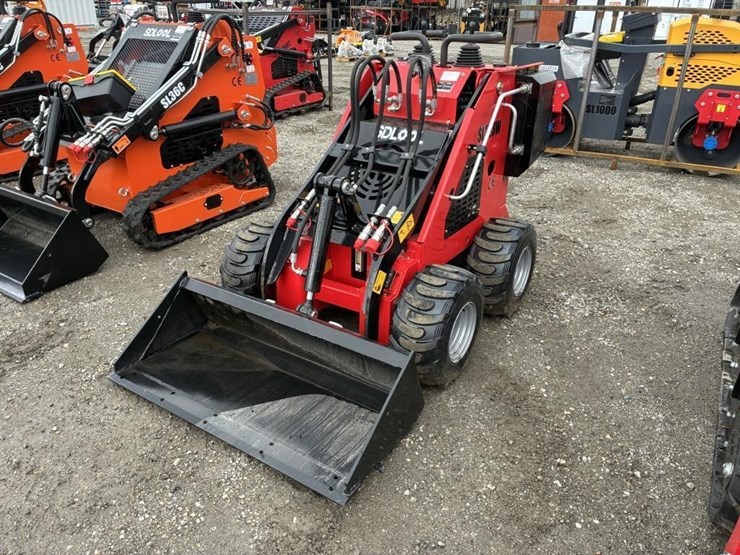 2026-sdlool-sl323w-skid-steer-loader-image-1