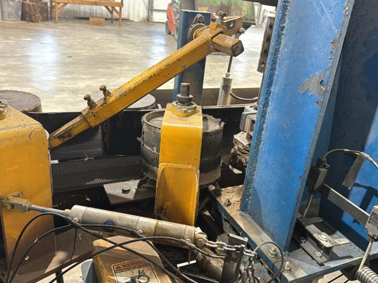 #135-•-2007-baker-double-head-resaw-image-15