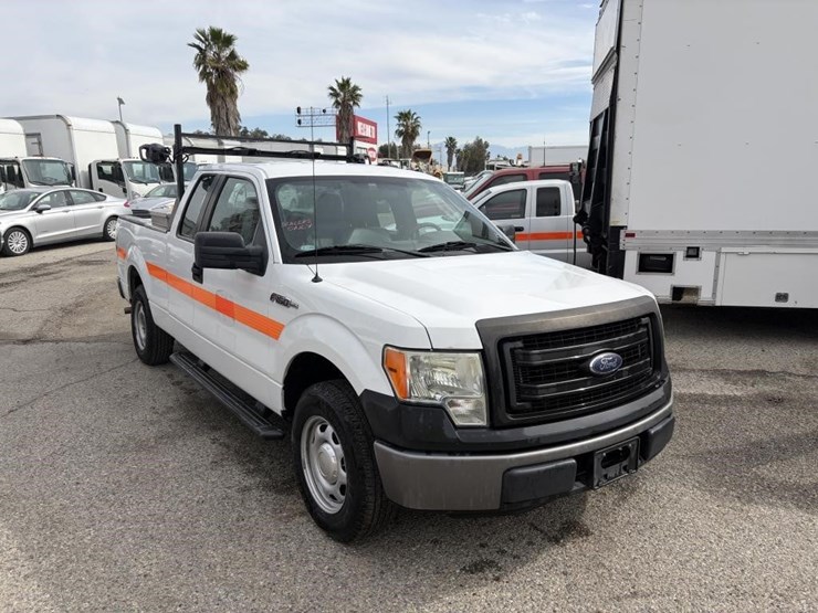 2013-ford-f150-xl-image-2