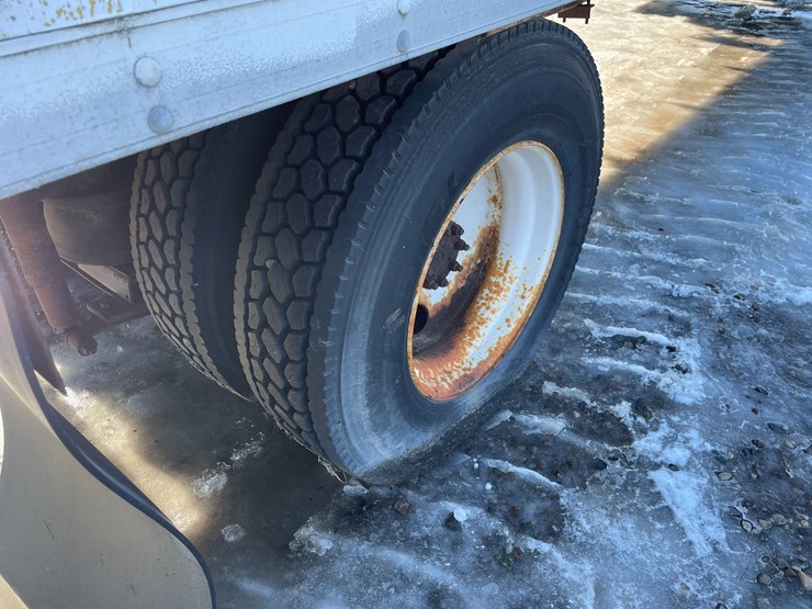 #1455-•-1998-international-box-truck-**-non-runner**-(has-mn-title)-image-9