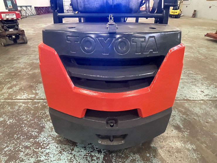 #175-•-2015-toyota-propane-forklift-image-19