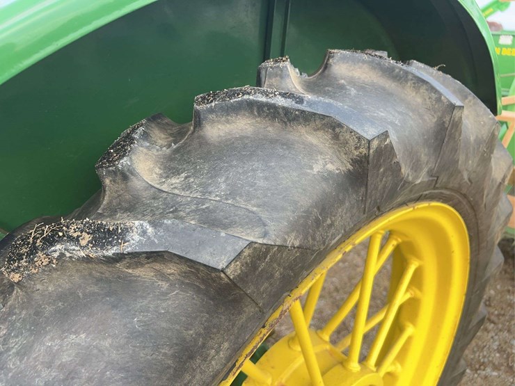 john-deere-model-b-image-55