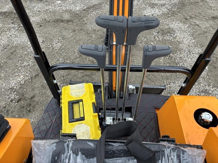 2026-vicsec-v15-hydraulic-excavator-image-16