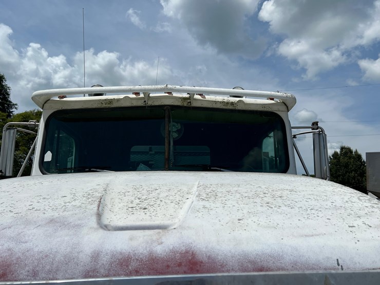 1996-international-a-image-26