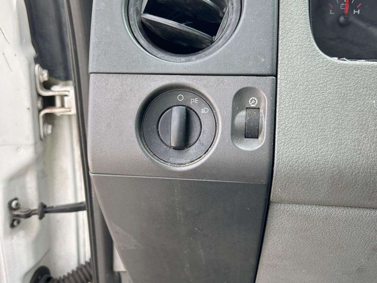 2005-ford-f1-image-13