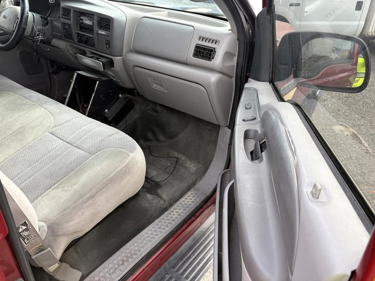 2000-ford-excursion-image-9