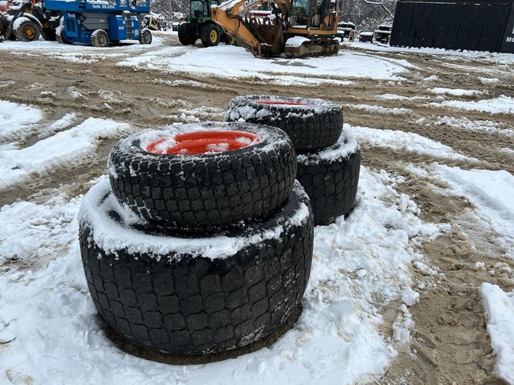 set-of-4-tires-for-kubota-tractor-image-4