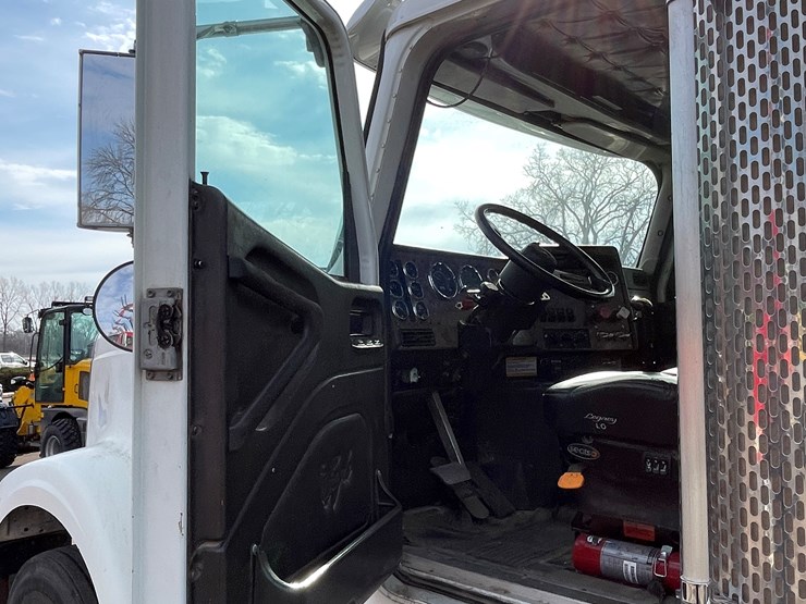 2000-international-9900-image-68