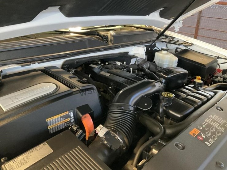 2013-chevrolet-tahoe-image-12