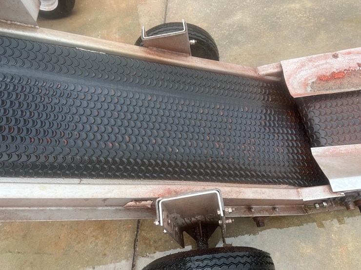 adams-under-truck-conveyor-image-9