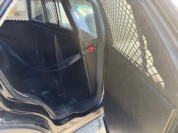 2015-ford-explorer-image-12