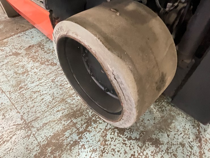 #175-•-2015-toyota-propane-forklift-image-24