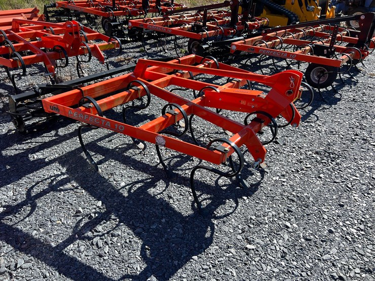 2023-white-251-image-7