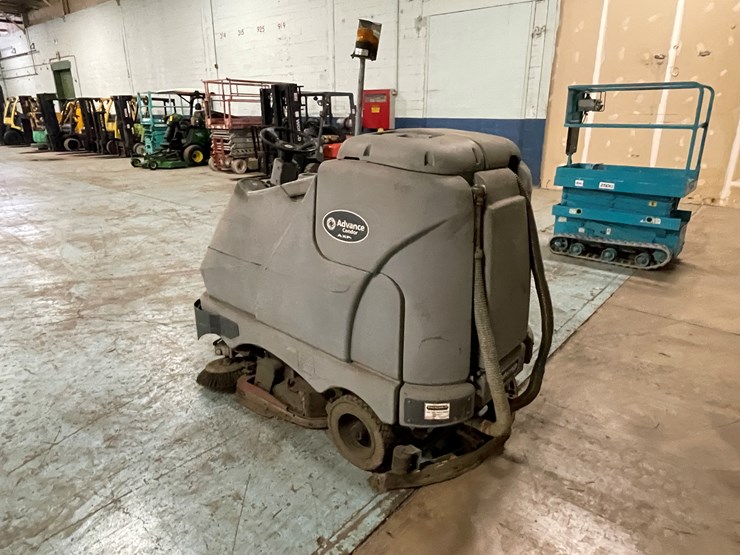 #193-•-advance-condor-axp-electric-floor-scrubber-image-7