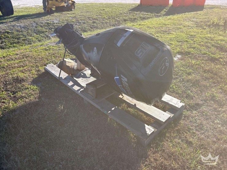 2017-mercury-seapro-outboard-boat-motor-image-2