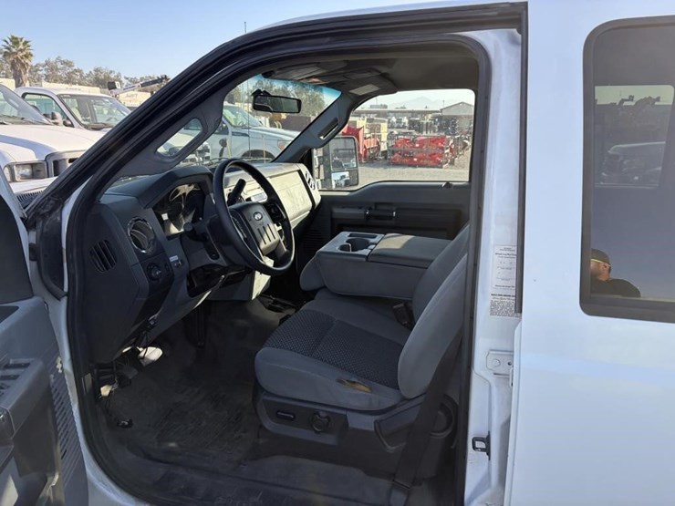 2011-ford-f350-sd-xlt-image-9