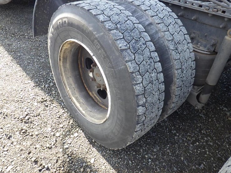 2006-international-9400-image-24