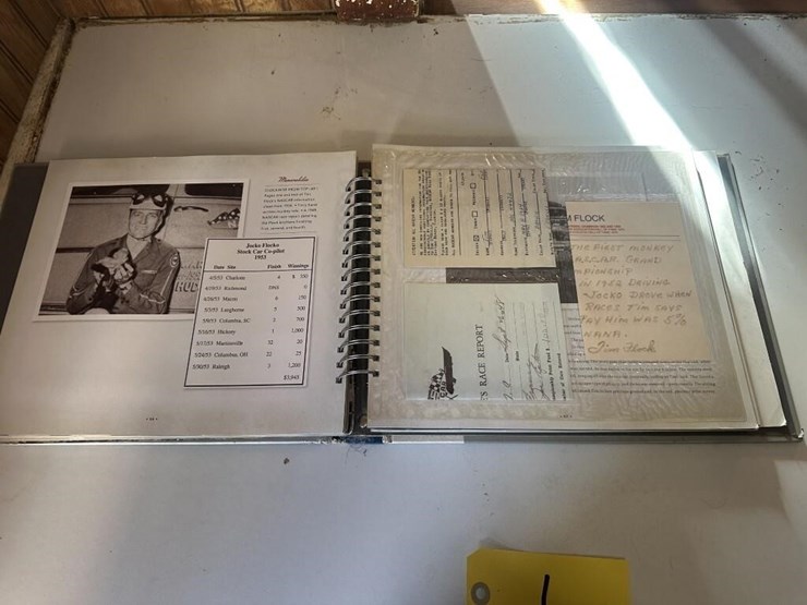 vintage-nascar-sports-memorabilia-image-3