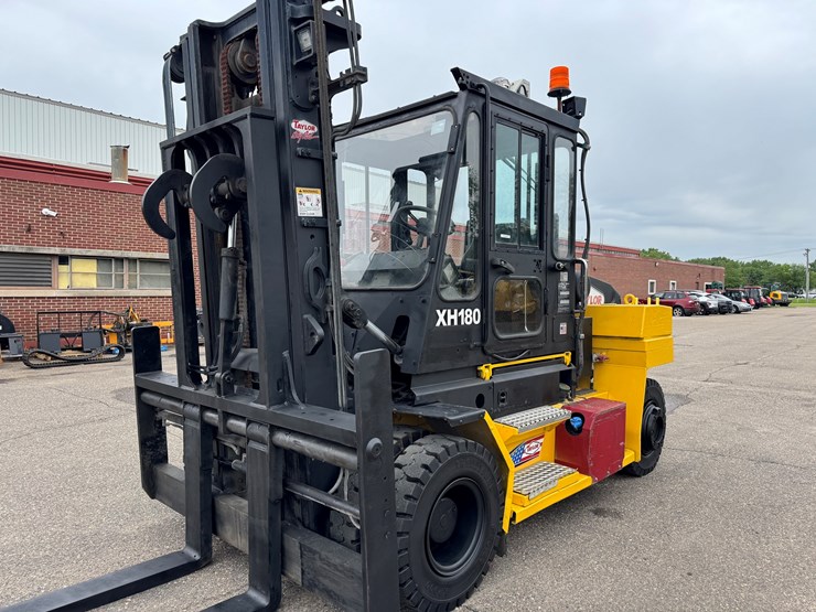 #108-•-2017-taylor-xh180-diesel-forklift-image-1