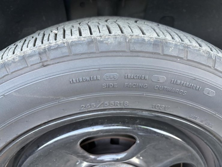 2018-ford-explorer-image-26