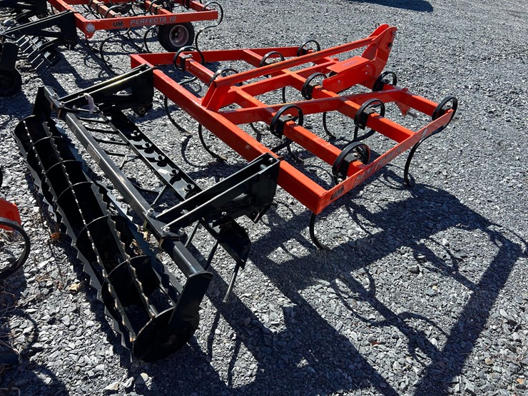 2023-white-251-image-8