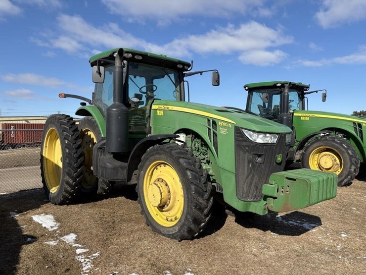 john-deere-8310r-image-1