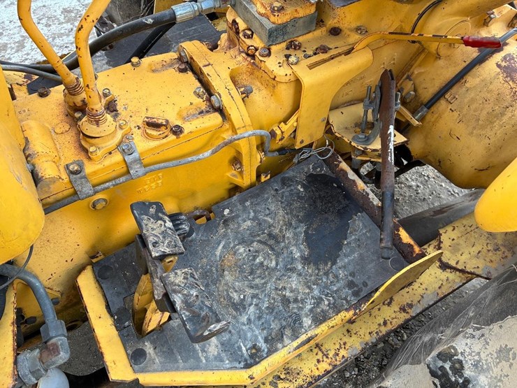 new-holland-345d-image-20