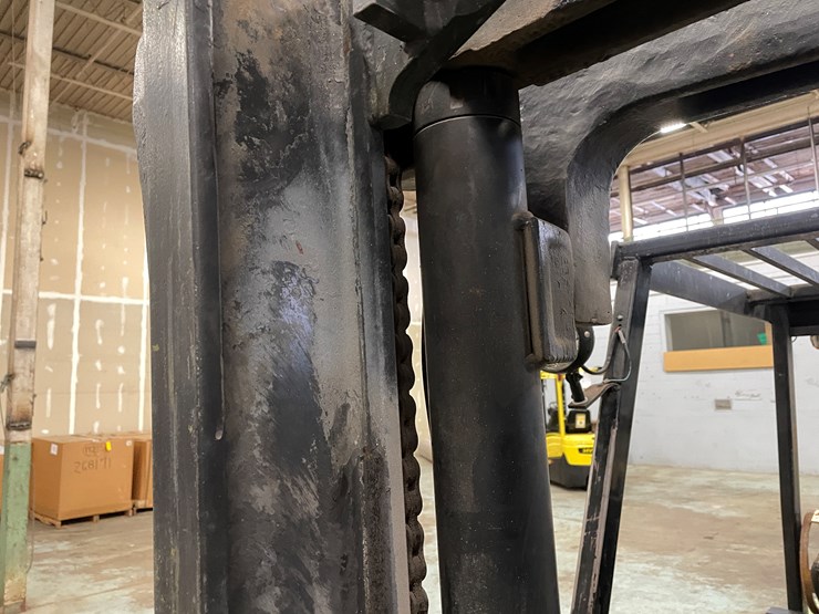 #172-•-clark-gcs25-propane-forklift-image-19