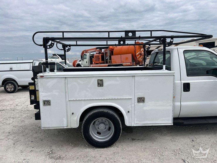 2013-ford-f350-image-18