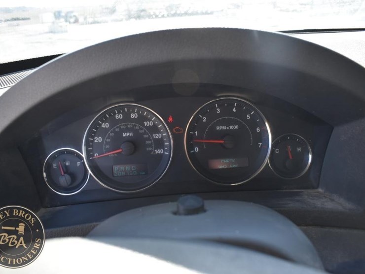 2005-jeep-grand-cherokee-limited-image-23