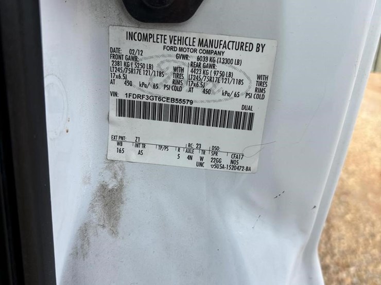 2012-f-350-box-truck-ford-image-11