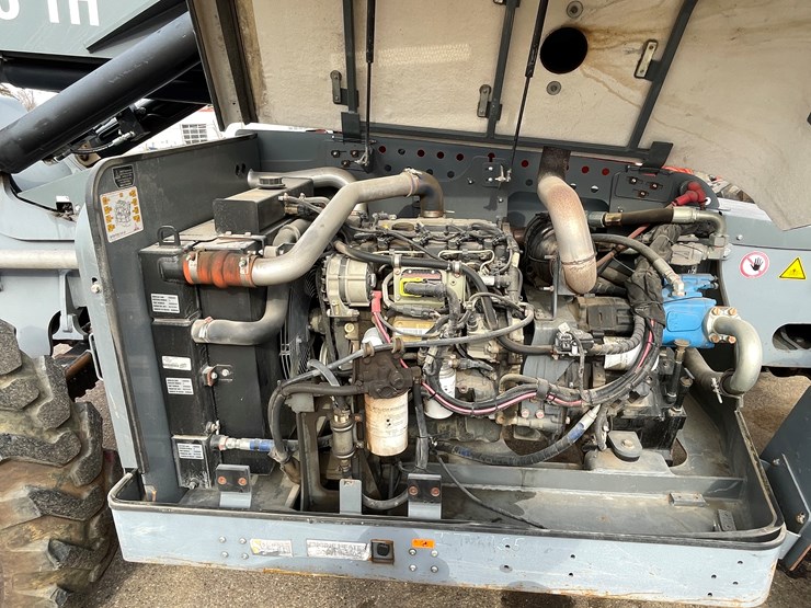 #132-•-2017-skyjack-sj643-telehandler-image-31