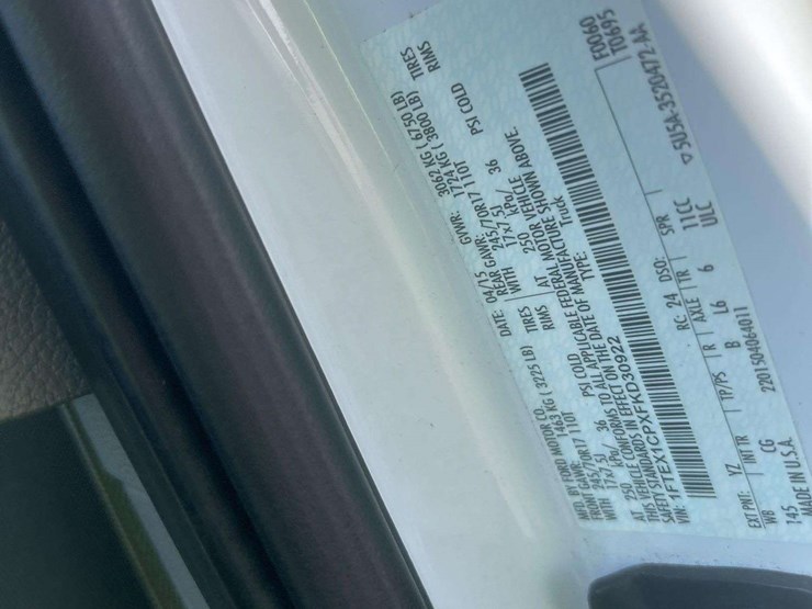 2015-ford-f150-image-10