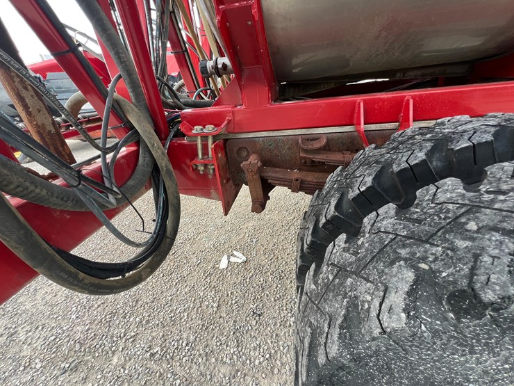 case-610-sprayer-system-2000-gallons-image-26