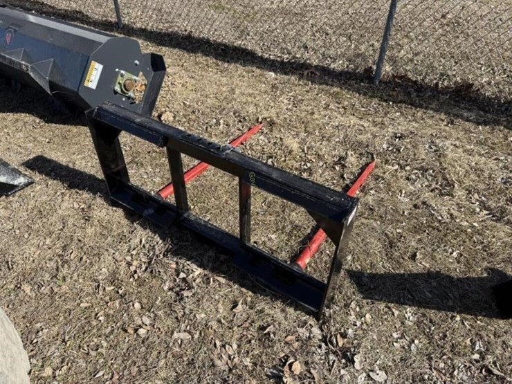 new-kivel-universal-attach-bale-spear-image-3