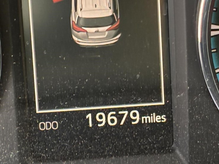 2016-toyota-rav4-image-18