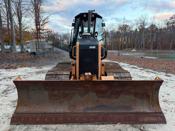 2014-case-650l-wt-image-2