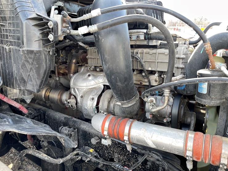 #1460-•-2022-freightliner-truck-tractor-(has-mn-title)-image-16