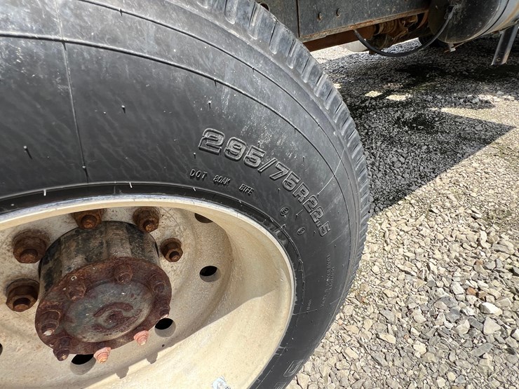 1996-international-a-image-15