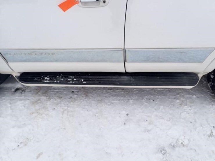 2009-lincoln-navigator-image-85