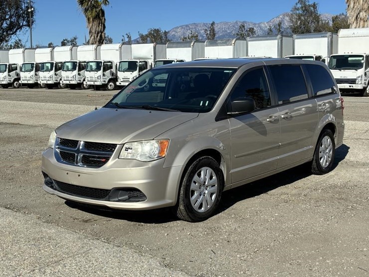 2014-dodge-grand-caravan-image-1