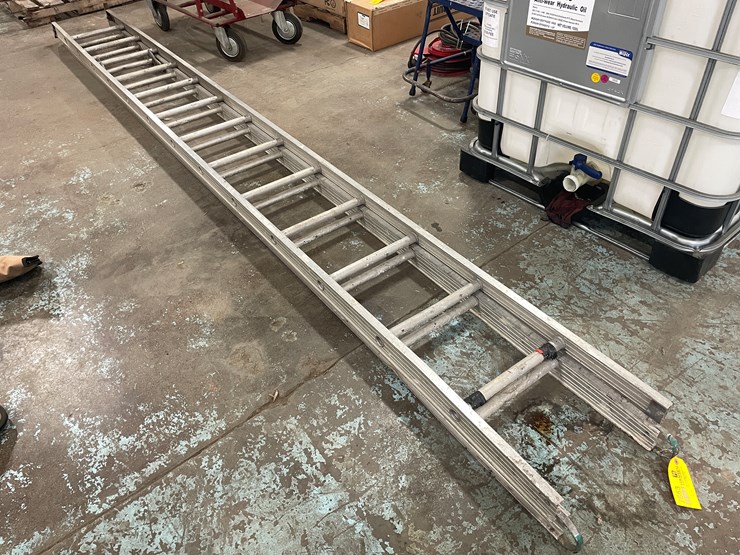 #7653-•-aluminum-extension-ladder-image-2