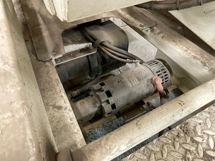 #204-•-terex-ts26-electric-scissor-lift-image-21