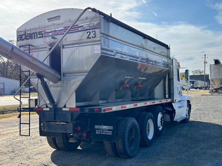 2006-freightliner-auger-truck-image-5